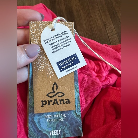 NWT Prana Quinn dress bright pink size medium activewear padded dress W3QUIN110 - Picture 3 of 10